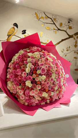 500 Rose Lollipop Bouquet Luxury flower bouquet by BloomBox Co – premium florist in Lahore