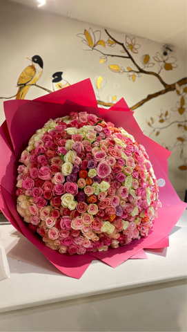 500 Rose Lollipop Bouquet