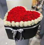 Elegant flowers in Lahore arranged by BloomBox Co, the House of Flowers.