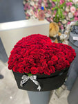 Elegant flowers in Lahore arranged by BloomBox Co, the House of Flowers.