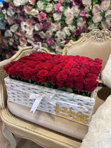 100 Rose Bloombox Luxury flower bouquet by BloomBox Co – premium florist in Lahore