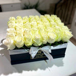 Luxury flower bouquet by BloomBox Co – premium florist in Lahore.
