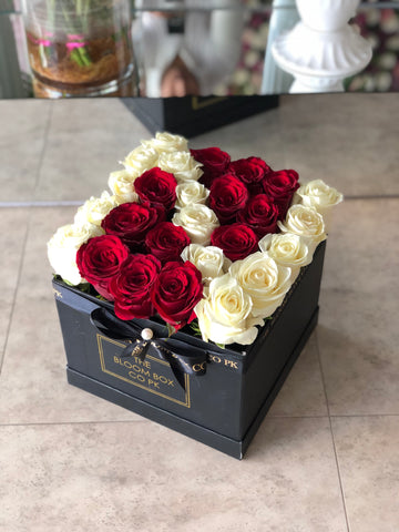 25-30 Rose Letter Bloombox