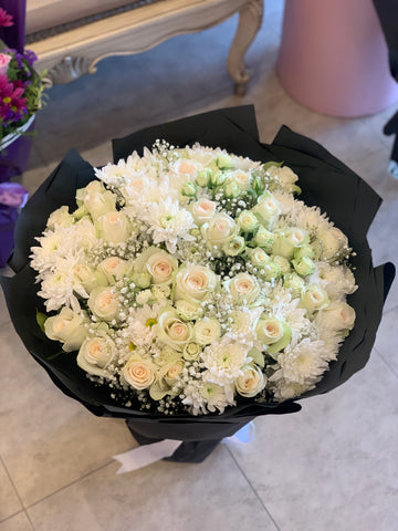 All White Lollipop Bouquet